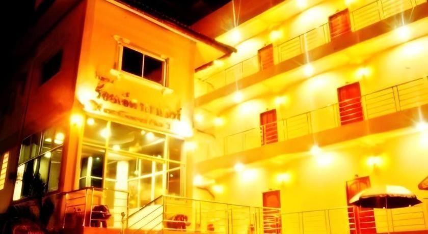 107 Tower Hotel נאן מראה חיצוני תמונה